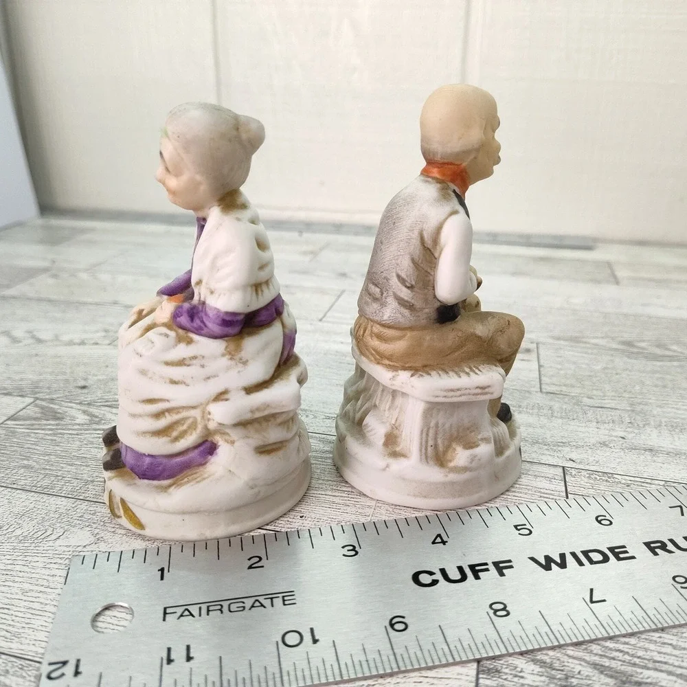 Elderly Couple sitting on‎ Benches Home Decor Porcelain Figurines Lipco Vintage